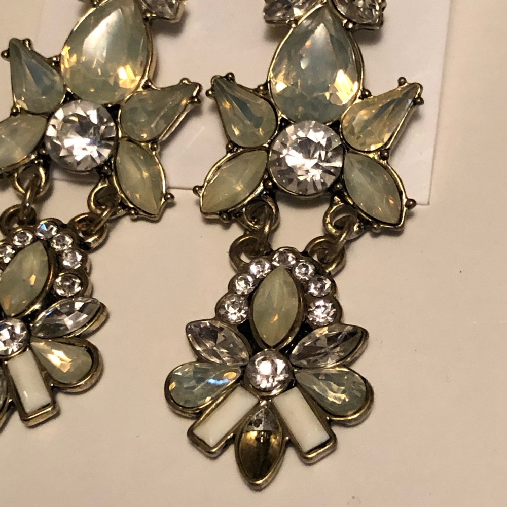 BP Earring - Picture 2 of 2